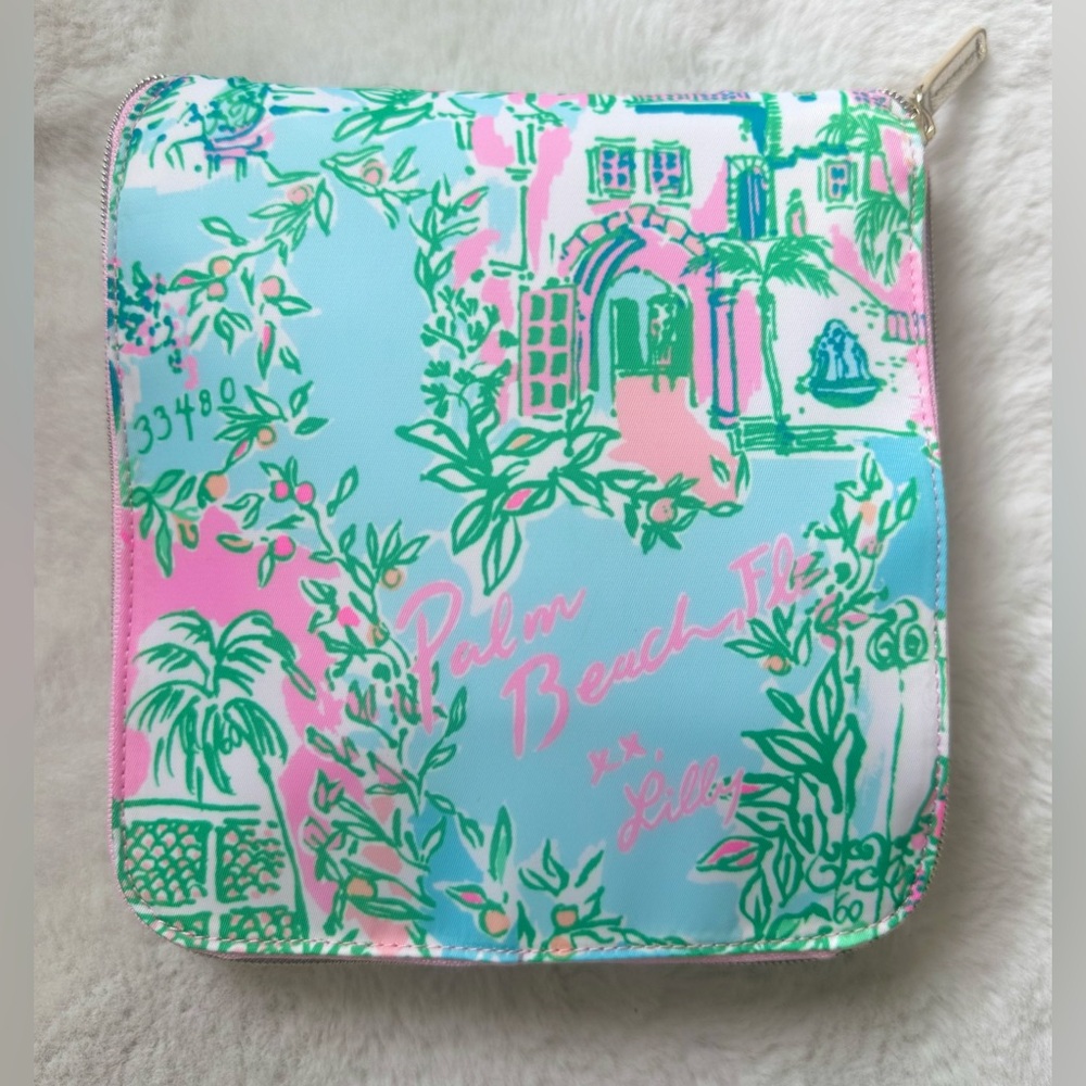 NWOT Lilly Pulitzer Getaway Packable Tote Bag - Lilly Loves Palm Beach - O/S - Picture 3 of 9